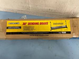 lot 34 image: Central Machinery 30 Metal  Shop Bending Brake