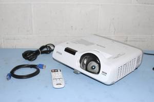 lot 3 image: Epson PowerLite 535W Short-Throw  Wide Angle Ultra Bright WXGA Widescreen 3LCD Projector System