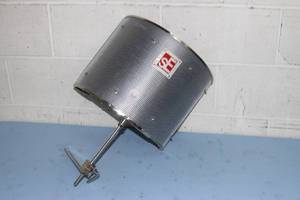 lot 13 image: SE Electronics Drum Microphone  Mic & Isolation Accessory - Musical Instrument