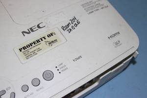 lot 72 image: NEC V260X XGA Conference Room  Home Theater DLP Projector with HDMI