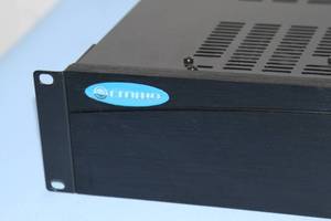 lot 136 image: Crown Audio 180A 180-A Commercial  Industrial Pro Audio Power Amplifier