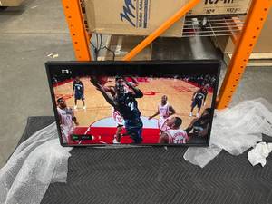 lot 117 image: NEC P462 Professional Grade 46 Large Screen HD 1080 Display  Monitor