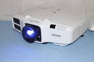 lot 83 image: Epson PowerLite 4750W Widescreen WXGA 4200 Lumen High-Definition HD LCD Projector  Home Theater Projection System