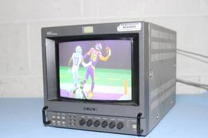 lot 140 image: Sony PVM-8044Q High Resolution Professional Trinitron CRT Video Monitor