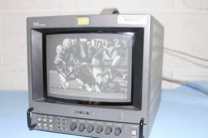 lot 146 image: Sony PVM-8044Q High Resolution Professional Trinitron CRT Video Monitor