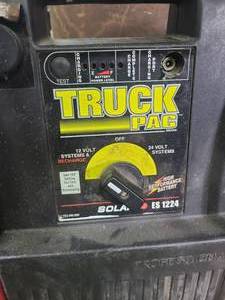 lot 101 image: Truck Jumper Pack