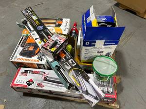 lot 83 image: Pallet of Miscellaneous Return Items