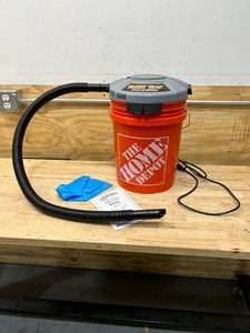 lot 89 image: BUCKET HEAD 5 Gallon 1.75 Peak HP WetDry Shop Vacuum Powerhead with Filter Bag, Hose and 5 Gal. Homer Bucket)