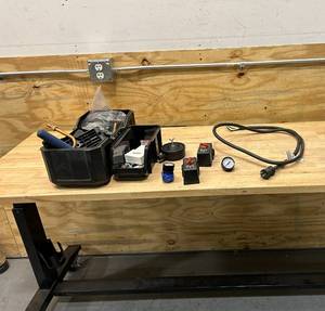 lot 93 image: Air Compressor Parts Lot