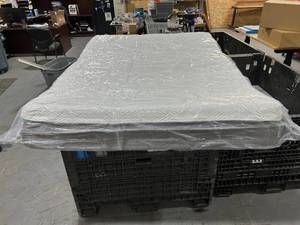 lot 95 image: IYEE NATURE RVCamper Mattress- 60 x 72 x 12