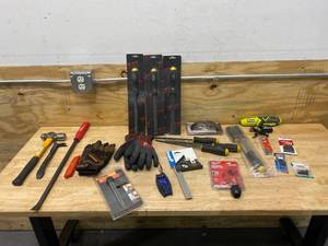 lot 126 image: Mixed Lot of Tools