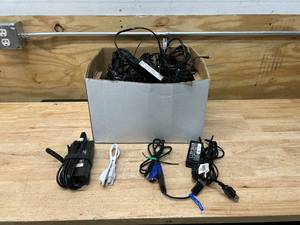 lot 131 image: Lot of Computer Power Supplies and Cables