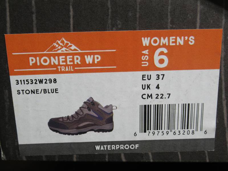 lot 53 image: Womens Northside Pioneer Mid Waterproof Hiker StoneBlue, Size 6