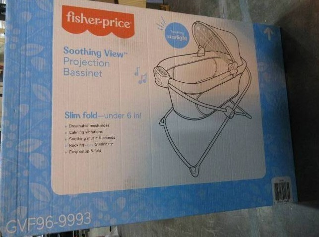 lot 21 image: Fisher Price Soothing View Projection Bassinet