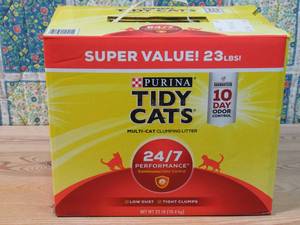 lot 23 image: Purina Tidy Cats 247 Performance Multi-Cat Clumping Cat Litter, 23 lbs.
