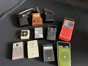 Lot of 8 Transistor Radios and 3 Carrying Cases Panasonic, Sony and More