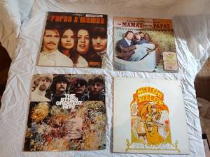 4 records The Mamas and the Papas, The Birds and Donovan