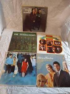 5 records The Seekers, Chris Montez The Lettermen and The Association