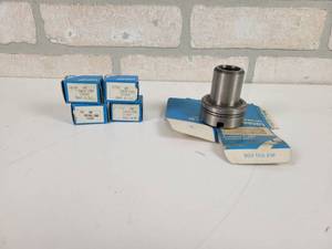 lot 40 image: (4) NOS - Lucas CAV Control Rod Forks Part No. 515449 and (1) NOS Lucas CAV Drive HUB Part No. 7123-980