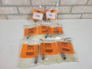 lot 253 image: (6) NOS - DIPACO Throttle Shafts and (2) NOS - DIPACO Throttle Shaft Levers - See Description for Details