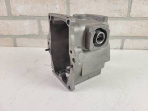 lot 284 image: Diesel Fuel Injection Pump Body Housing - Part No. 85114