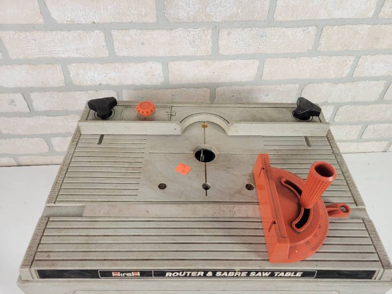 Black & Decker Router Table - Maring Auction Co LLC