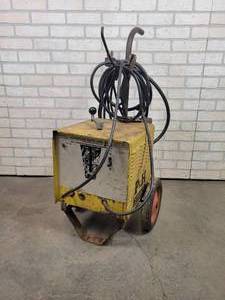 lot 514 image: P&H 220V AC Stick Welder, Model MK - NO SHIPPING