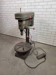 lot 508 image: DURACRAFT Benchtop 16-Speed Drill Press - Model DP-1617 - Foot Pedal Control - Tested and Works - NO SHIPPING