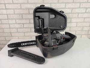 lot 542 image: Craftsman 16 Gas Chainsaw w Case - NO SHIPPING