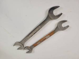 lot 557 image: (2) Open end CRAFTSMAN Wrenches - 1-58, 1-12, 1-716 and 1-38