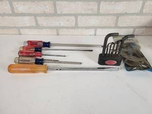 lot 564 image: Craftsman Screwdrivers (up to 16 Long) and Assorted Allen Wrenches