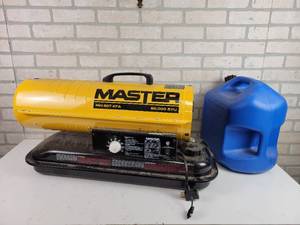 lot 504 image: Master 80,000 BTU Kerosene Torpedo Heater w Kerosene Can - Tested and Works - NO SHIPPING