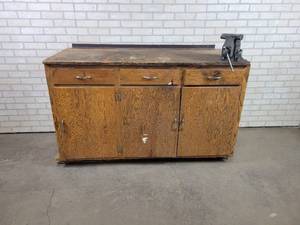 lot 503 image: Shop Bench w Craftsman 5 Bench Vise - NO SHIPPING
