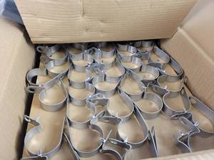 lot 627 image: Case of (250) Rubber Cushioned Cable Clamps - Approx. 1.25 Diameter When Closed