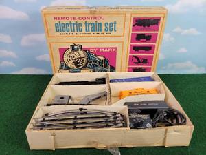 lot 248 image: Vintage MARX O Scale New York Central Train Set and Power Supply in Original Box