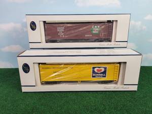 lot 257 image: (2) CMP O Scale Rail Cars Morrell Meats Reefer and Canadian National Reefer