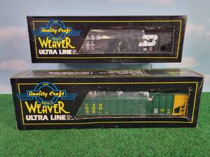 lot 355 image: (2) WEAVER Ultra Line O Scale Rail Cars - CNW Hopper & Burlington Northern Hopper