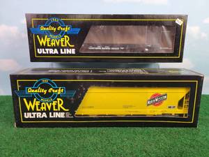 lot 359 image: (2) WEAVER Ultra Line O Scale Rail Cars - Northern Pacific Fish Belly Flat Car & Northwestern Hopper