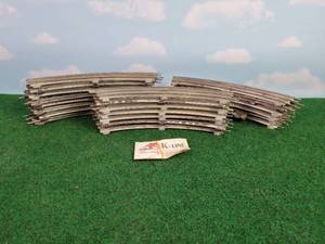 lot 298 image: (21) Sections of LIONEL O27-Gauge Curve Tracks