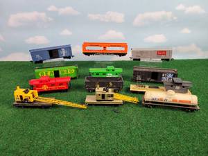 lot 309 image: (12) Assorted HO-Scale Rail Cars