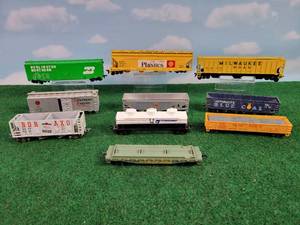 lot 347 image: (10) Assorted HO-Scale Rail Cars