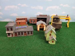 lot 353 image: (7) HO-Scale Plastic Buildings