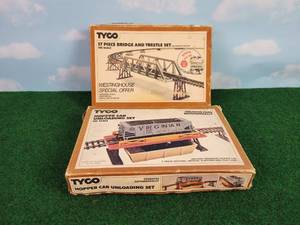 lot 408 image: (2) Vintage TYCO HO-Scale Sets - Bridge & Trestle Kit and Hopper Car Unloading Set