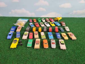 lot 436 image: (41) HO Scale Cars, Trucks, Dozers and an Airplane