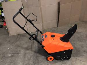 YARDMAX Yb4628 18-in 87-cc Single-stage Gas Snow Blower with Pull Start In working Conditions