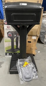 lot 30 image: Simplay3 Dig-Free Easy Up Classic Mailbox