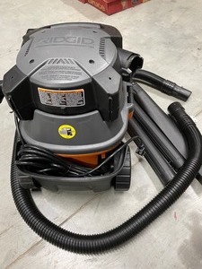 lot 75 image: New 4 Gallon 6.0 Peak HP WetDry Shop Vacuum