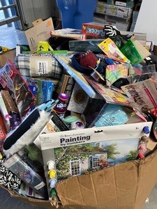 lot 102 image: Bulk Pallet of New Toys, Store Returns - Resellers Lot