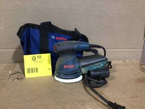 Bosch 5 in variable speed random orbit sander used customer return
