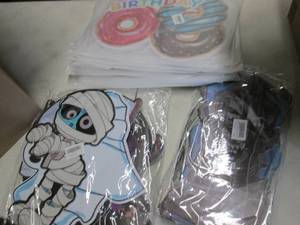 2 pks Halloween & 8 Birthday Yard S...